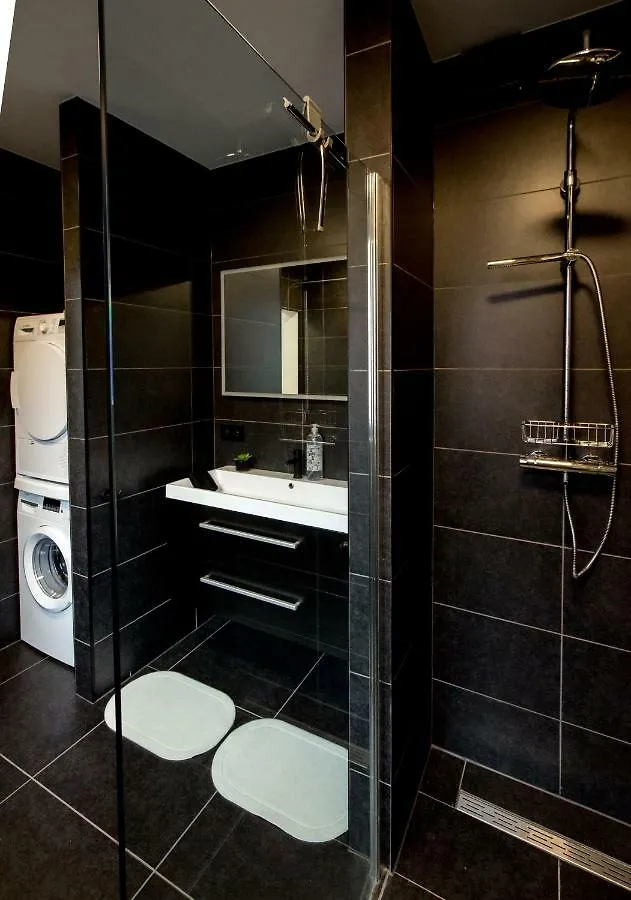 Appartement Jane'S Corner The Place To Read&Eat&Sleep à Anvers